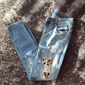 Stylish Blue Distressed Women's Jeans